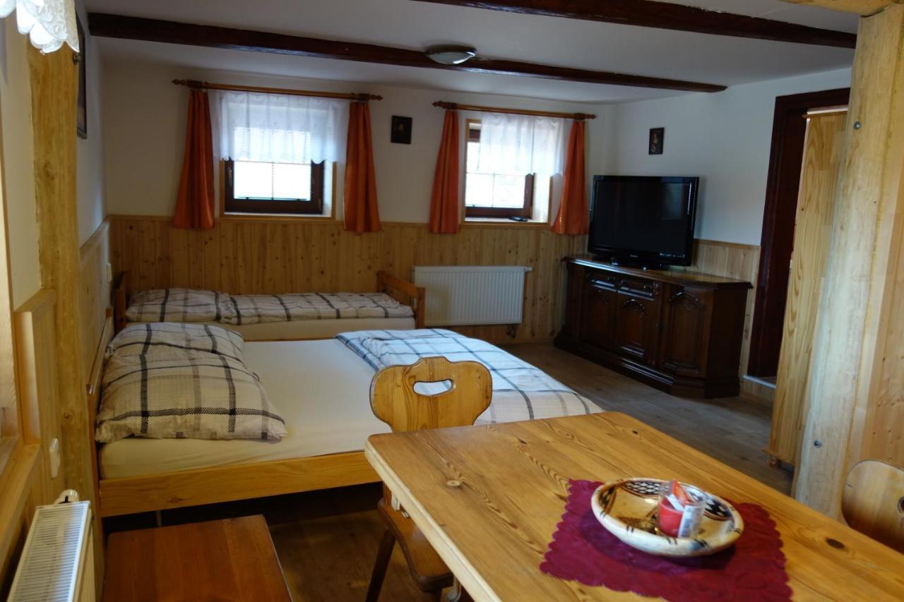 Pod Lipou Hotell Dolní Brusnice Exteriör bild