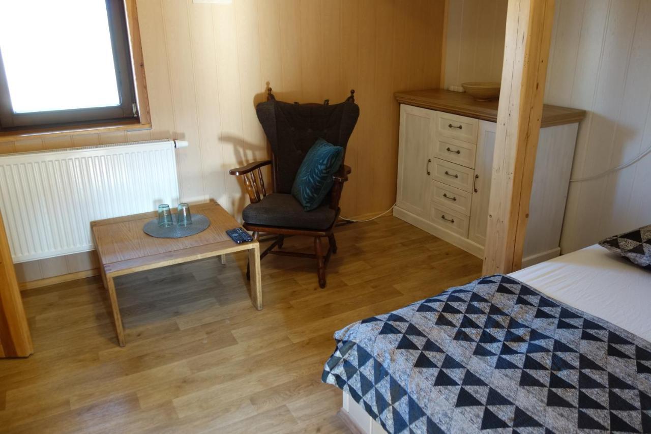 Pod Lipou Hotell Dolní Brusnice Exteriör bild