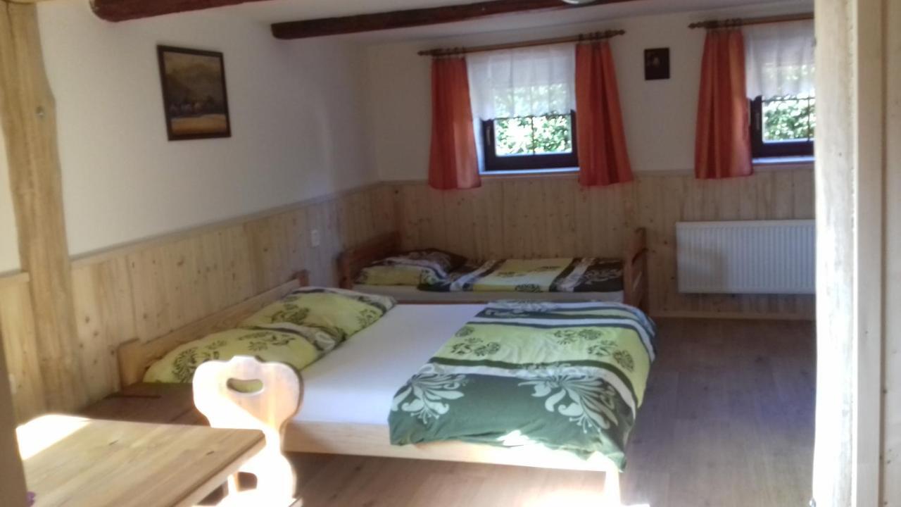Pod Lipou Hotell Dolní Brusnice Exteriör bild